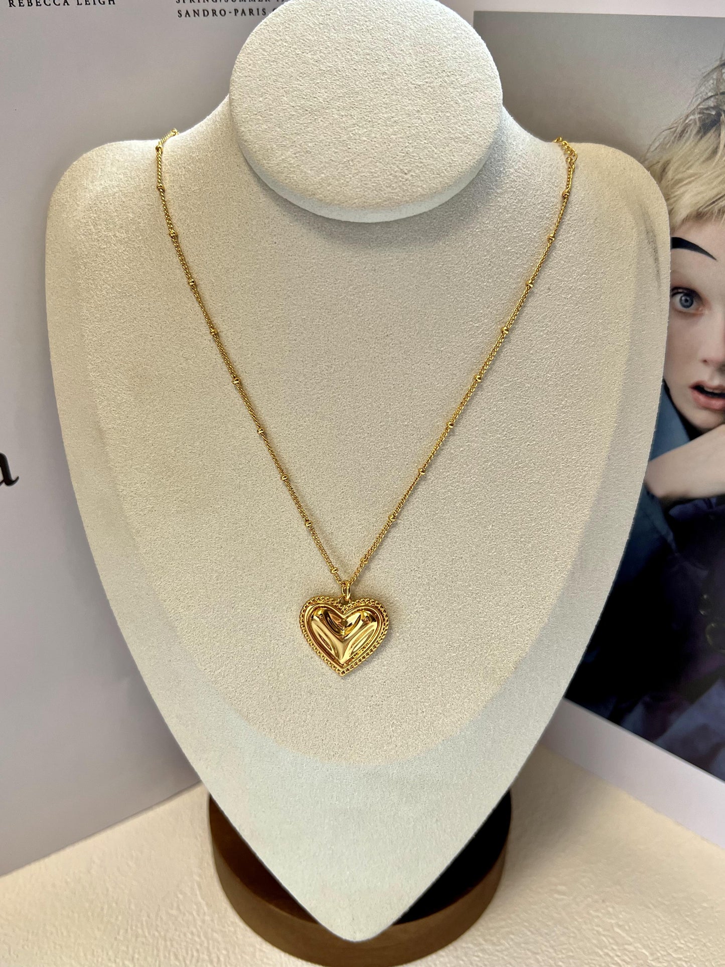 Versatile and Stylish Heart-Shaped Pendant Necklace in Brass