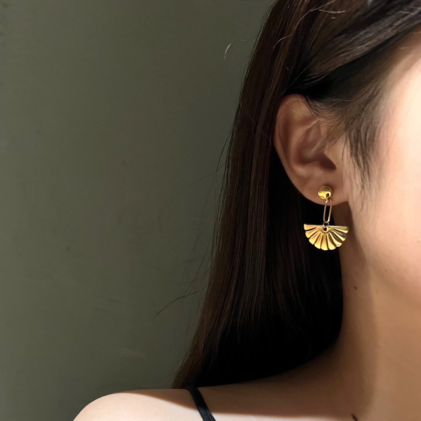 Chic Stainless Steel Fan-Shaped Earrings with 18K Gold French Titanium Studs